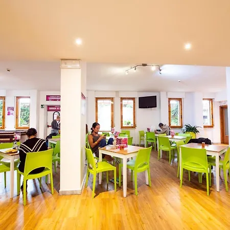 Hostal Safestay